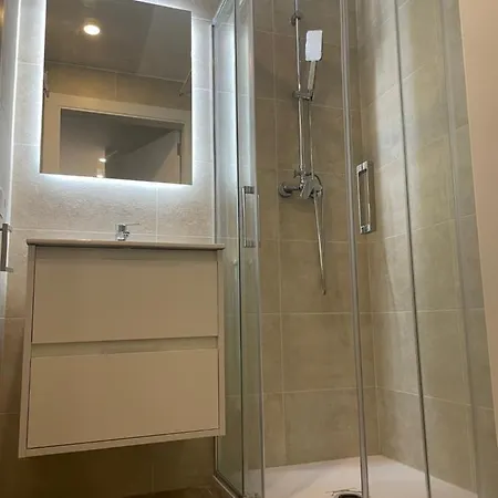 Travel Habitat Ave Sorolla Suites Apartment *