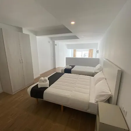 Travel Habitat Ave Sorolla Suites Apartment *