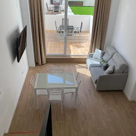 Travel Habitat Ave Sorolla Suites Apartment